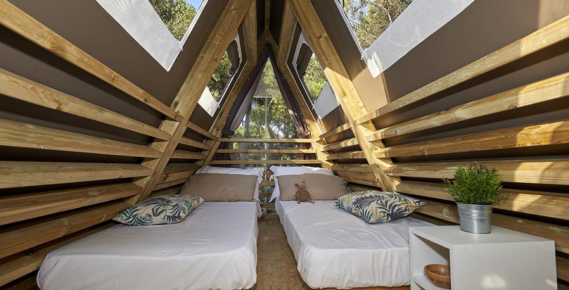 baia-domizia-campeggio-mare-luxury-lodge-tent
